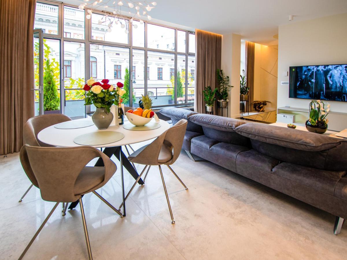Pietryna Apartments Luxury - Sauna , Jacuzzi , Bezposrednio Przy Ul Piotrkowskiej Лодзь Экстерьер фото