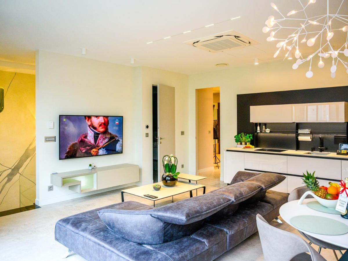 Pietryna Apartments Luxury - Sauna , Jacuzzi , Bezposrednio Przy Ul Piotrkowskiej Лодзь Экстерьер фото