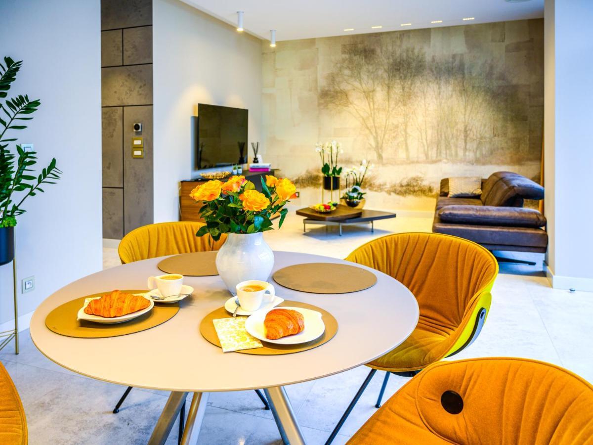 Pietryna Apartments Luxury - Sauna , Jacuzzi , Bezposrednio Przy Ul Piotrkowskiej Лодзь Экстерьер фото