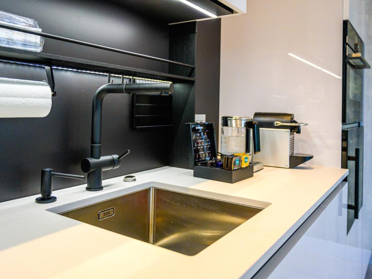 Pietryna Apartments Luxury - Sauna , Jacuzzi , Bezposrednio Przy Ul Piotrkowskiej Лодзь Экстерьер фото
