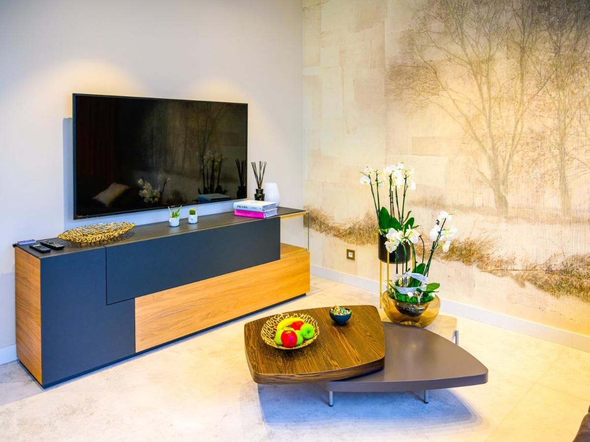 Pietryna Apartments Luxury - Sauna , Jacuzzi , Bezposrednio Przy Ul Piotrkowskiej Лодзь Экстерьер фото